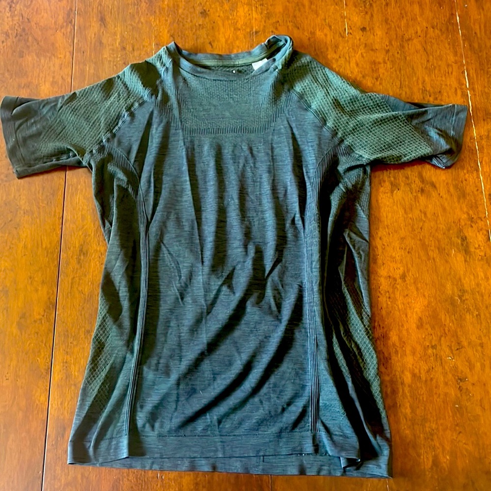Amplify Seamless Short Sleeve Tee Green